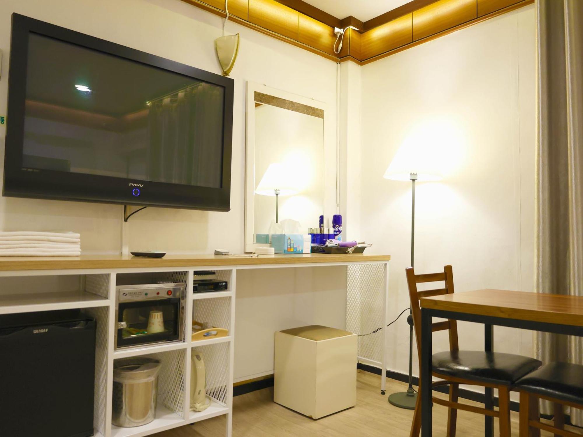 Goodstay Andong Park Hotel Екстер'єр фото