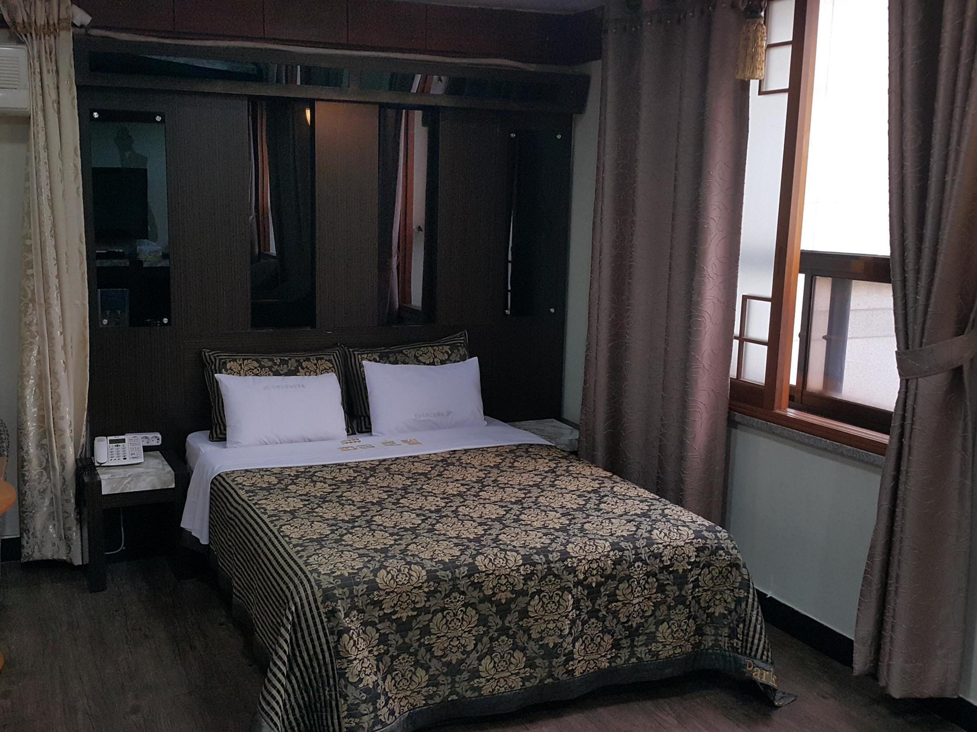Goodstay Andong Park Hotel Екстер'єр фото