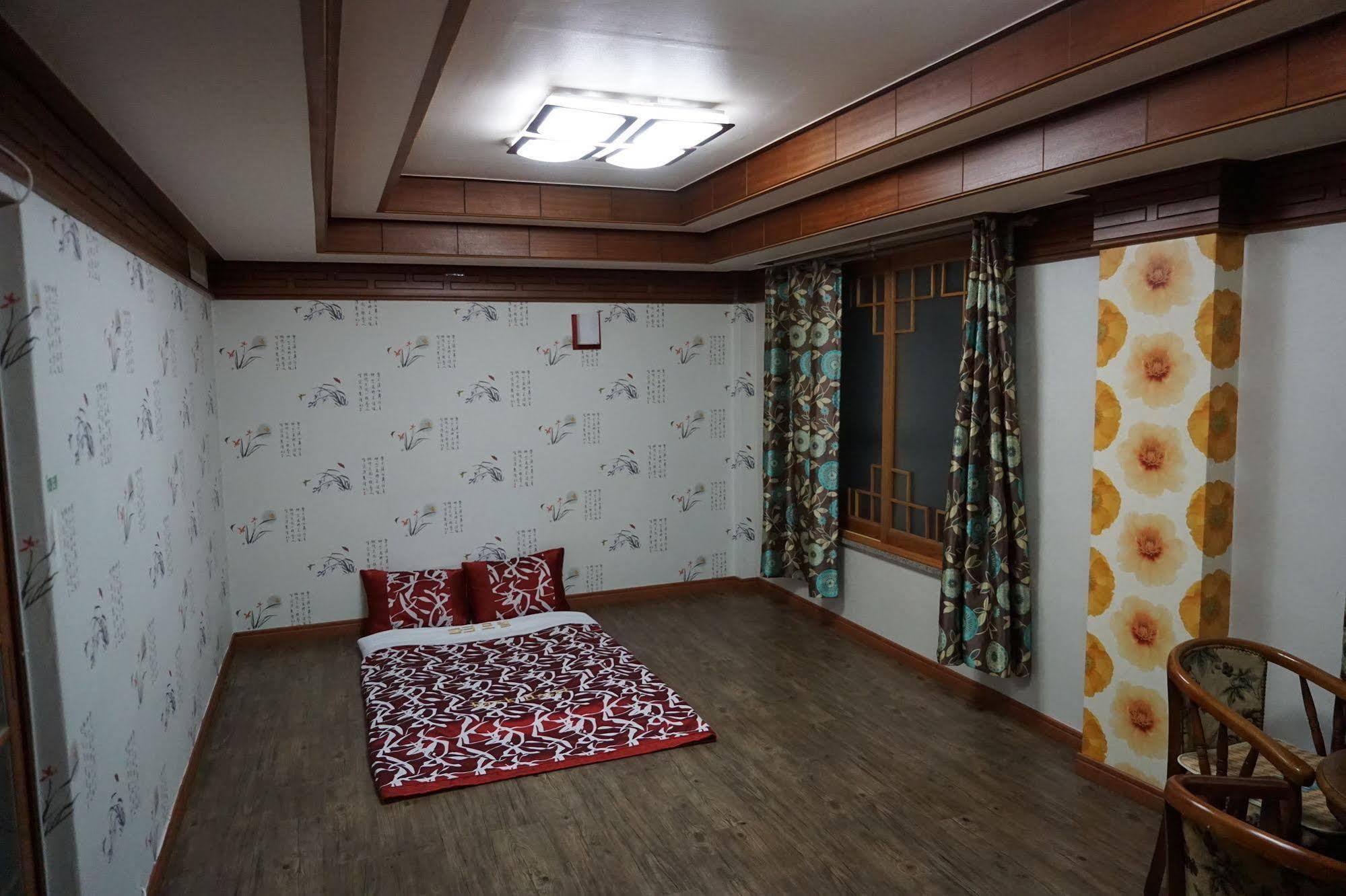 Goodstay Andong Park Hotel Екстер'єр фото
